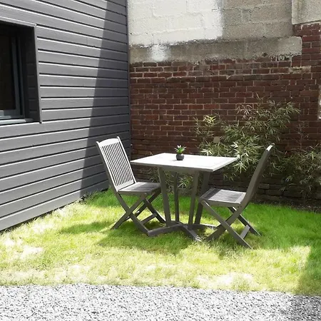 Apartment Avec Jardin Et Stationnement Gratuit A