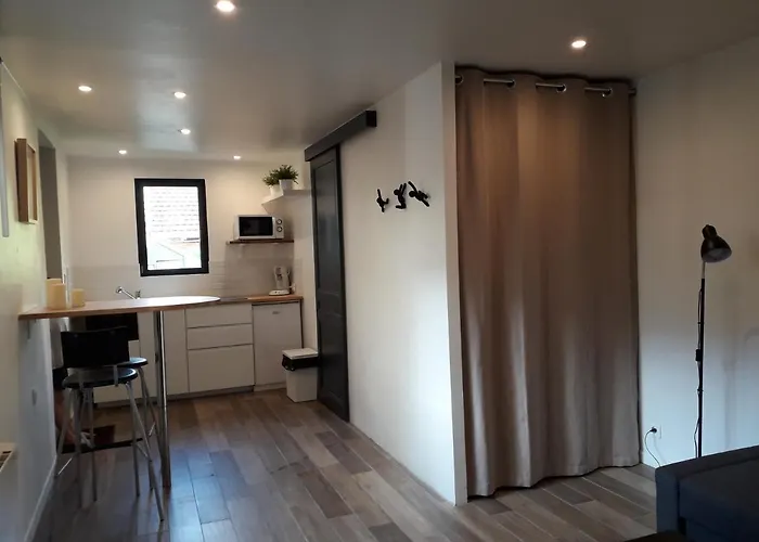 Avec Jardin Et Stationnement Gratuit A